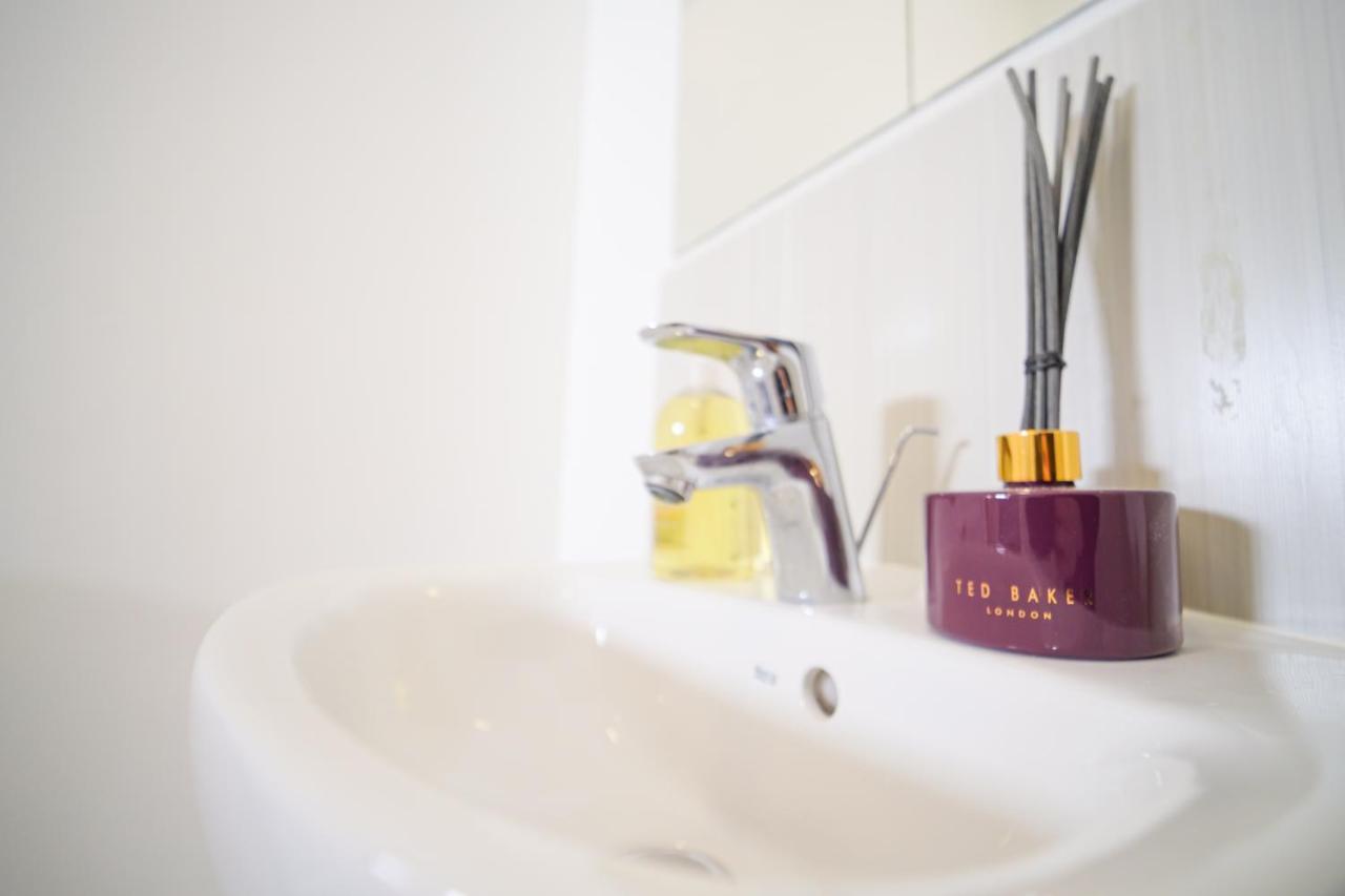 3 Bedroom House In Birmingham City Centre - Sleeps 6 المظهر الخارجي الصورة